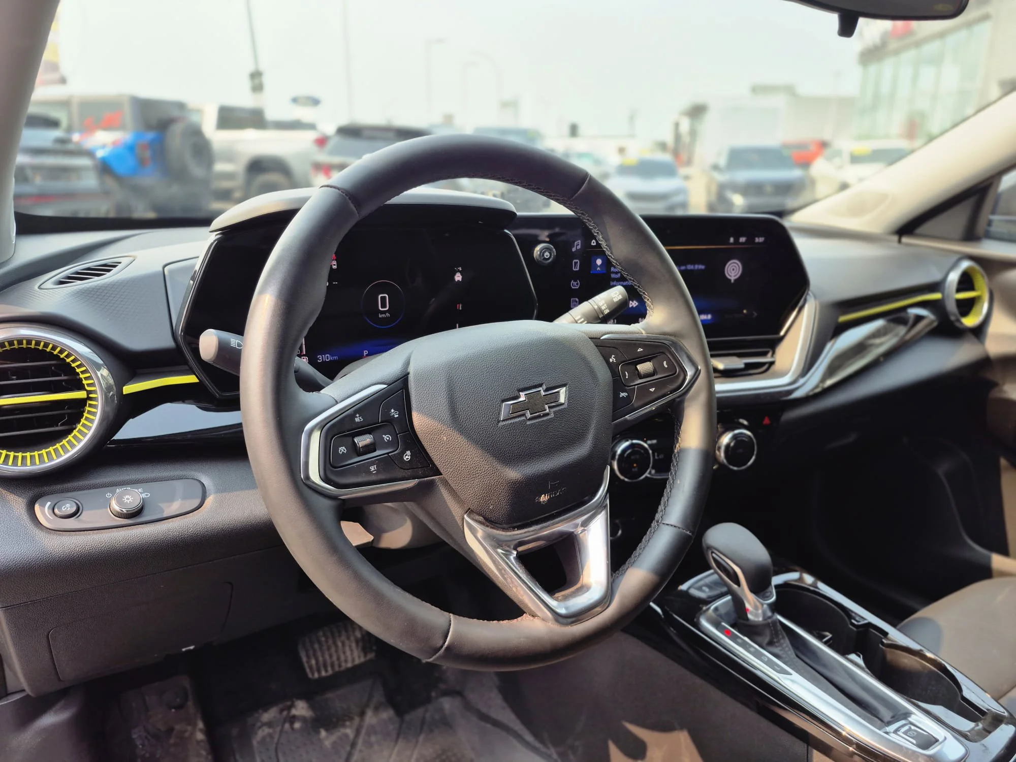 Certified Used 2024 Sterling Grey Metallic Chevrolet ACTIV*Htd Leather | Htd Wheel | Remote Start | Blind Spot Detection | CarPlay | Park Assist image 6