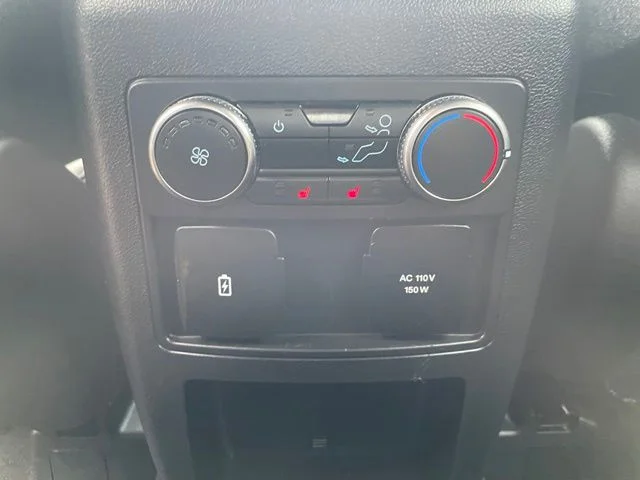 Used 2020 Black Metallic Ford Platinum image 46