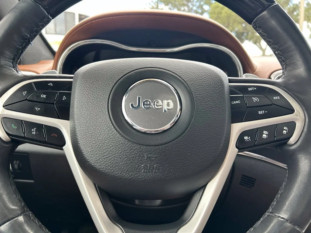 Certified Used 2019 Velvet Red Pearlcoat Jeep Summit image 25