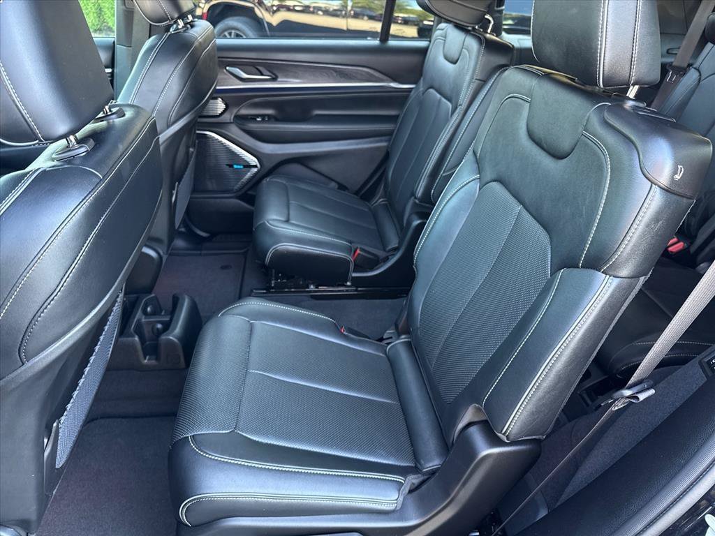 Used 2023 Midnight Sky Jeep Overland image 26