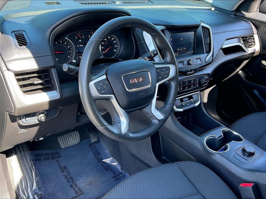 Used 2024 Ebony Twilight Metallic GMC SLE image 8