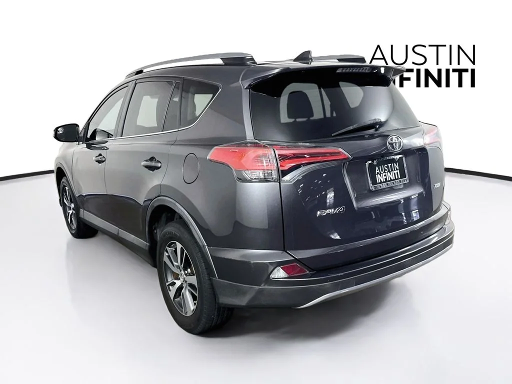 Used 2017 Gray Toyota XLE image 5