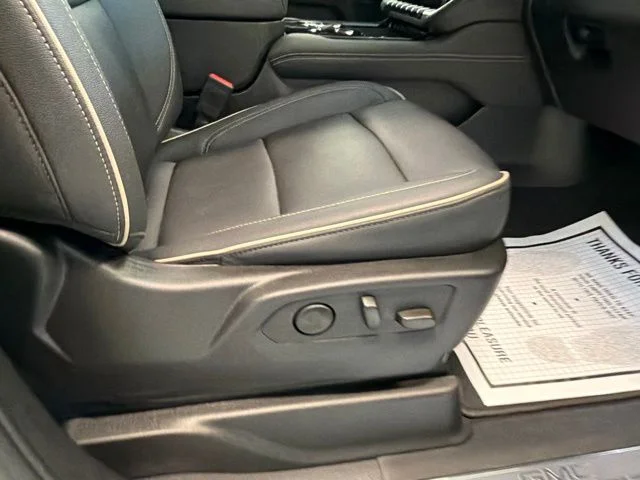 Used 2025 White GMC Elevation image 18