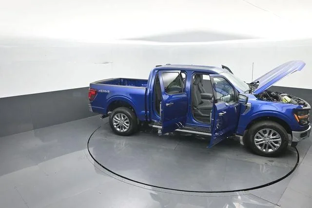 New 2026 Blue Ford XLT image 41