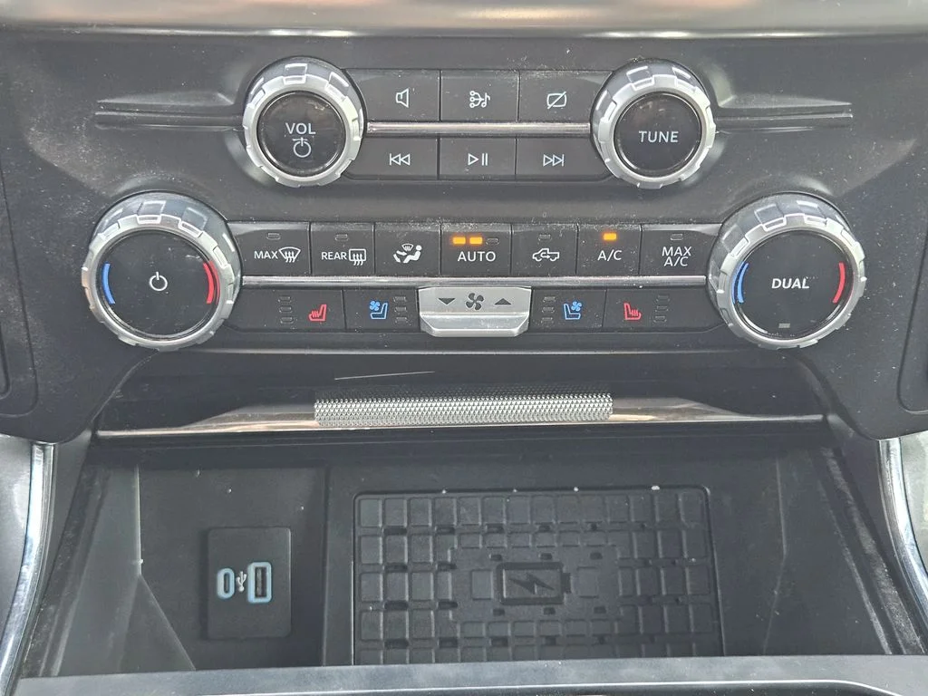Used 2023 Red Ford Lariat image 19