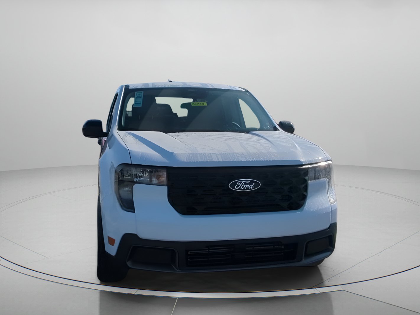 New 2026 Oxford White Ford XLT image 2