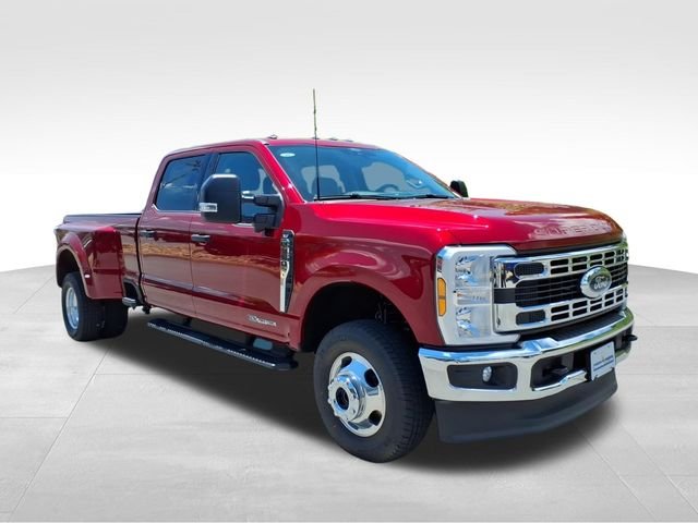 New 2026 Ruby Red Metallic Tinted Clearcoat Ford XLT image 13
