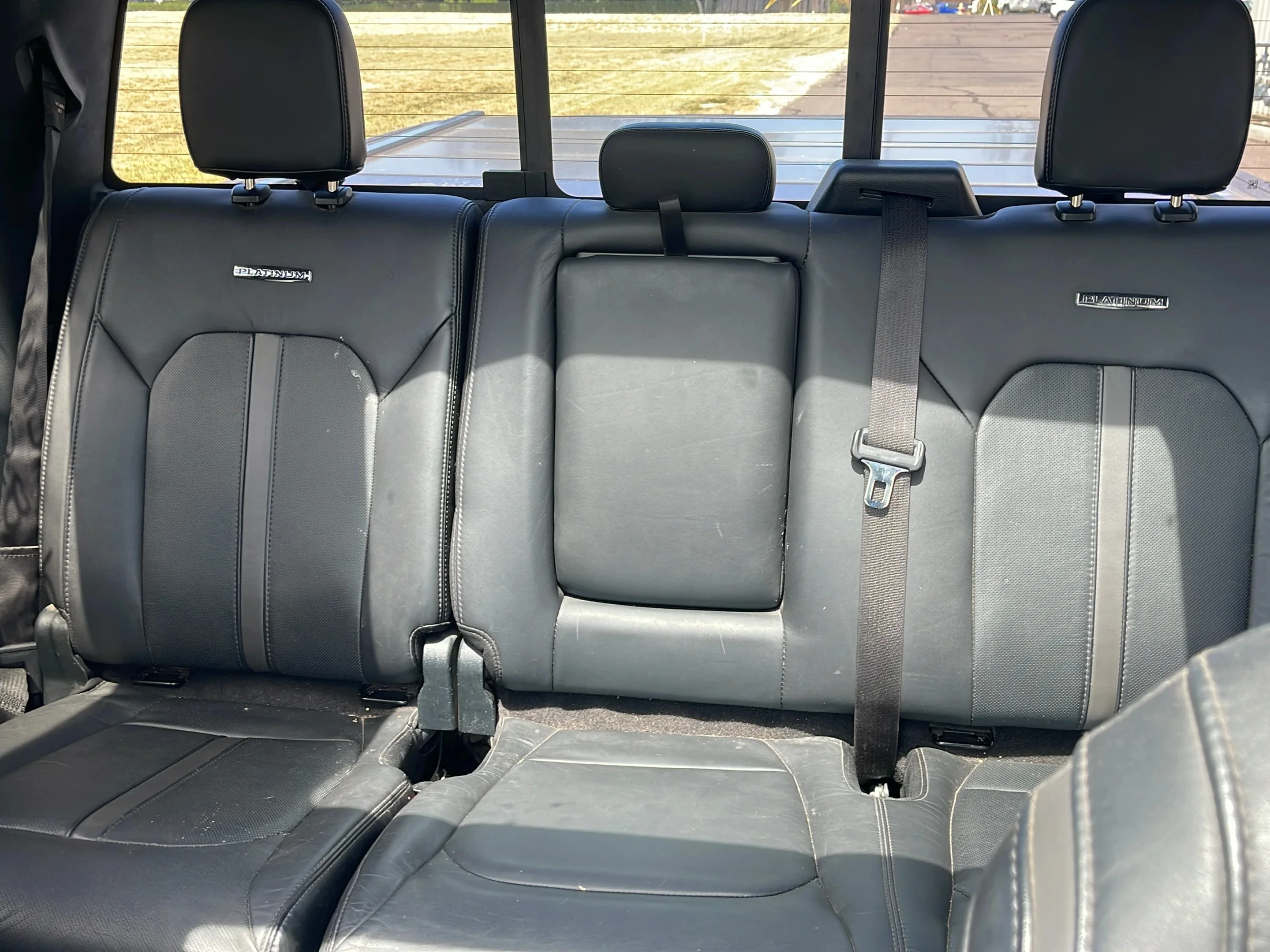Used 2015 White Platinum Metallic Tri-Coat Ford Platinum image 12