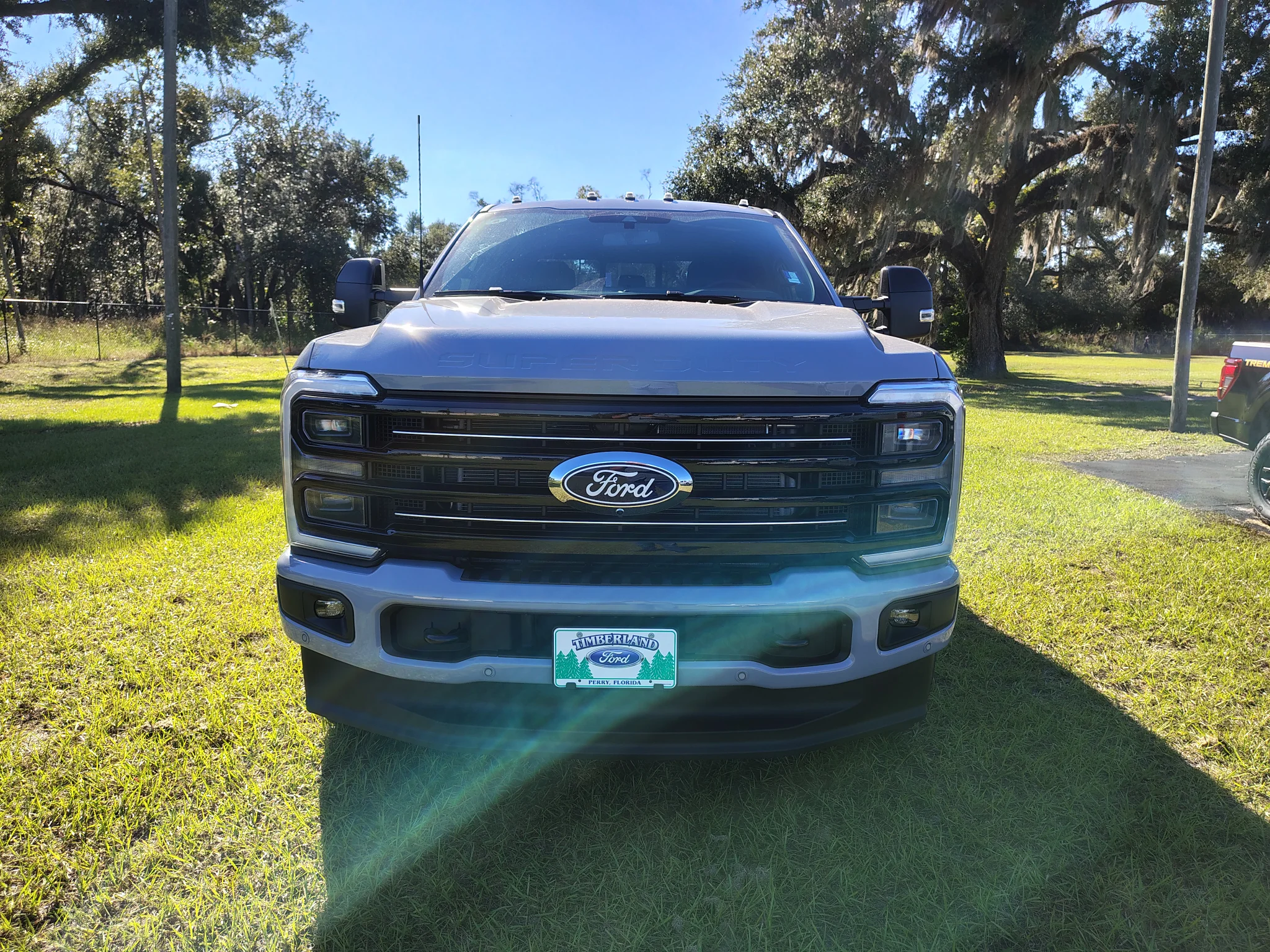 New 2027 Glacier Gray Metallic Tri-Coat Ford F-350® Platinum® image 11