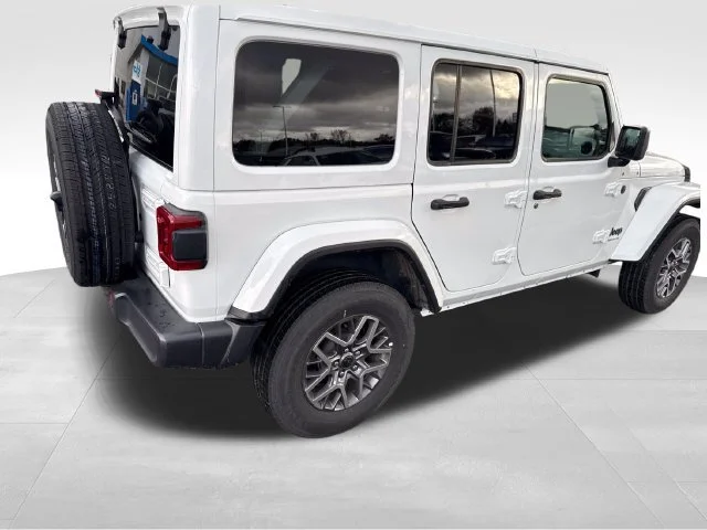 Used 2026 Black Jeep Sahara image 6
