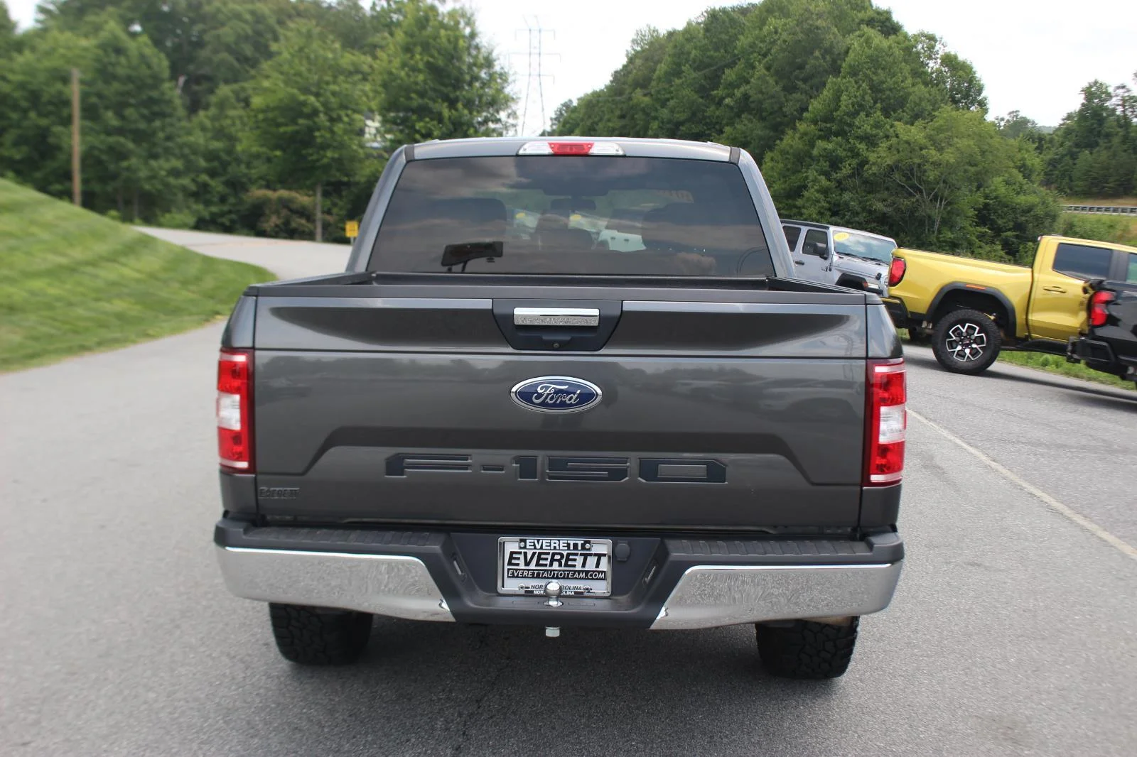 Used 2018 Grey Ford XL image 7