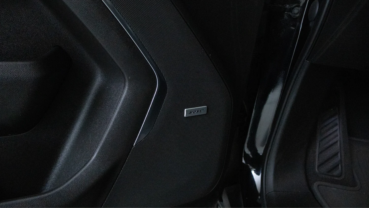 Used 2021 Black GMC SLT image 23