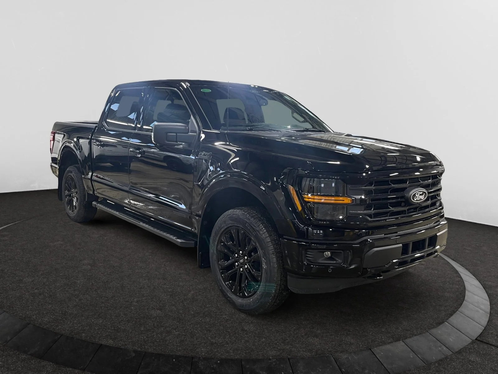 New 2026 Agate Black Metallic Ford XLT image 7