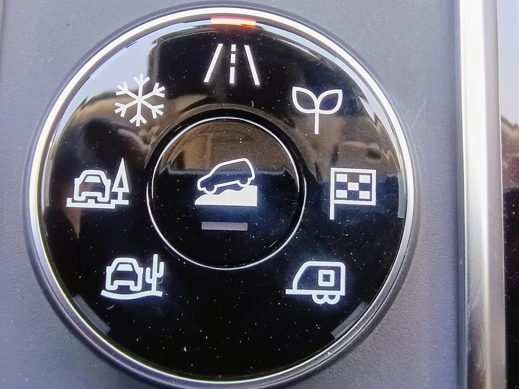New 2026 Everest White Pearl TriCoat Nissan SV image 21