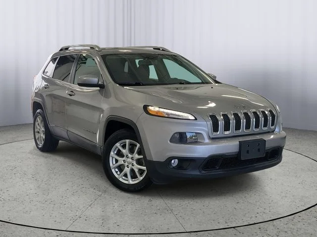 2016 Jeep Cherokee Latitude's photo