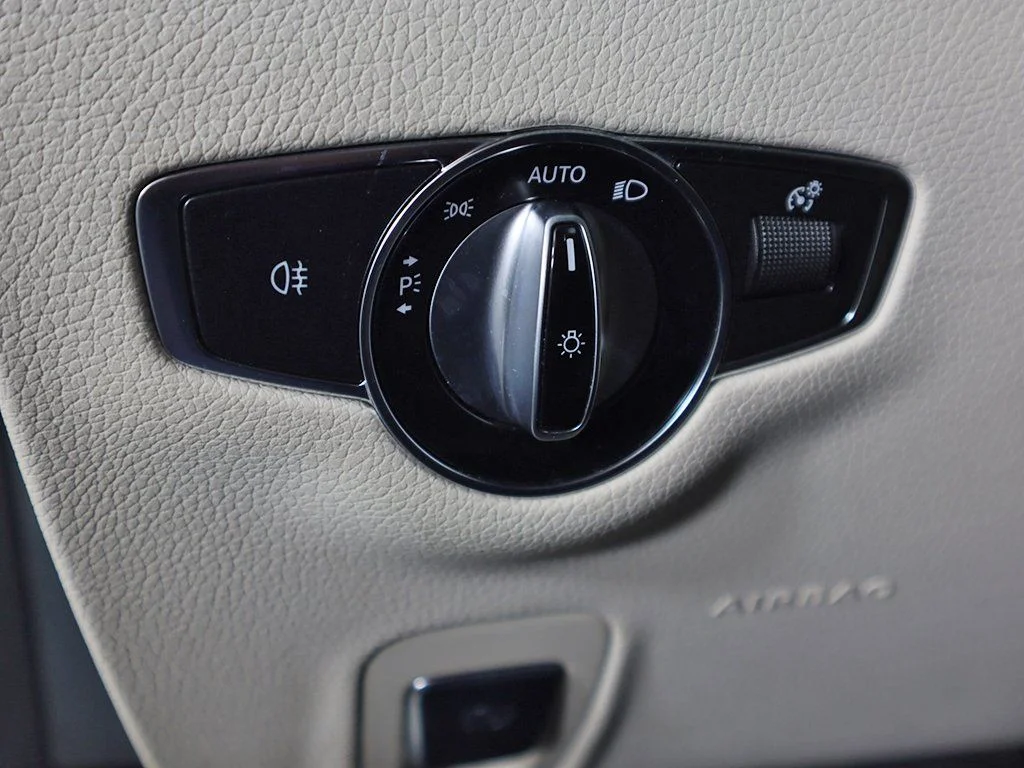 2022 Mercedes-Benz E-Class E350 - Photo 38