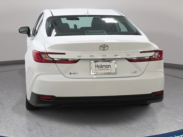 2025 Toyota Camry LE - Photo 6