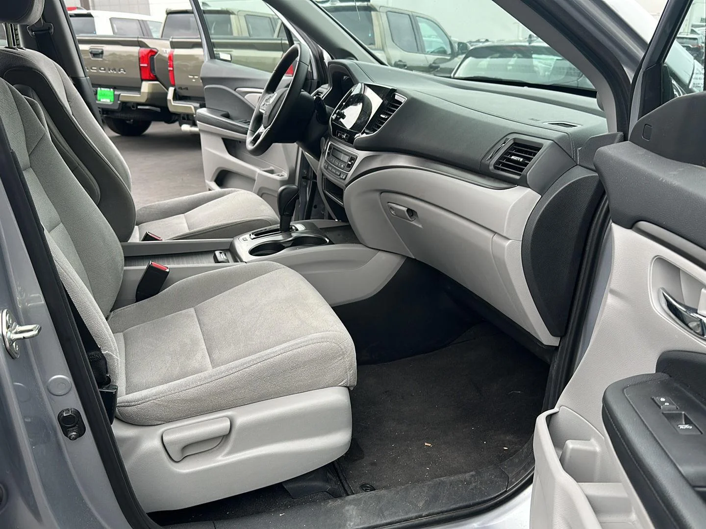 Used 2019 Lunar Silver Metallic Honda EX image 11
