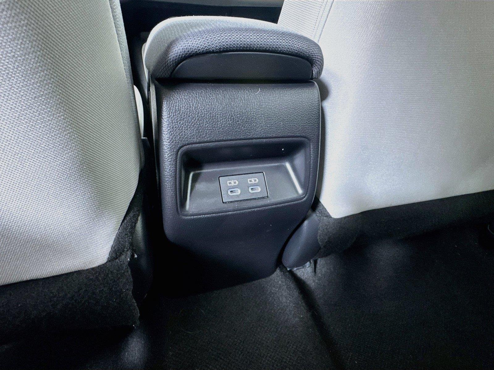 Used 2025 Ice Cap Toyota LE image 30