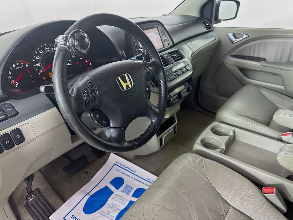 Used 2007 Nimbus Gray Metallic Honda Touring image 10