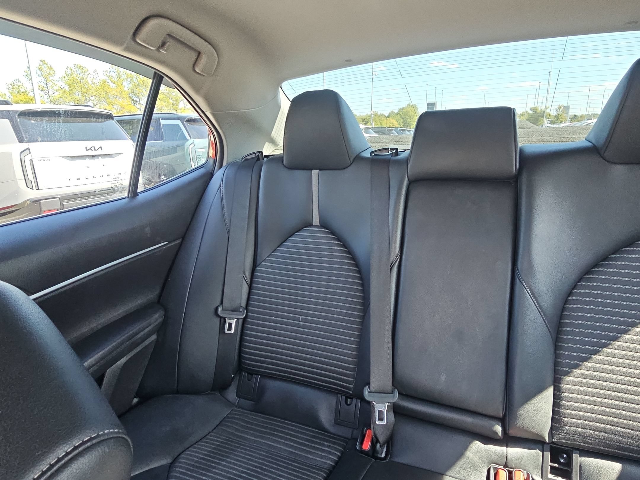 Used 2022 SUPERSONIC RED Toyota SE image 34
