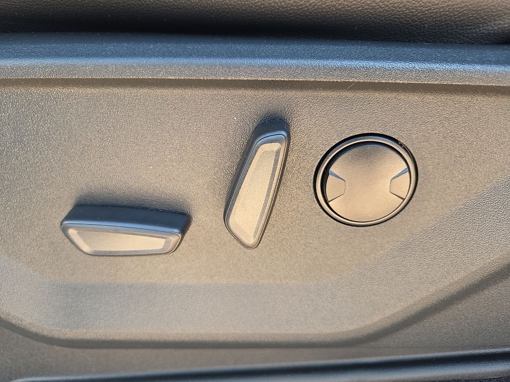 New 2026 Gray Ford Lariat image 19