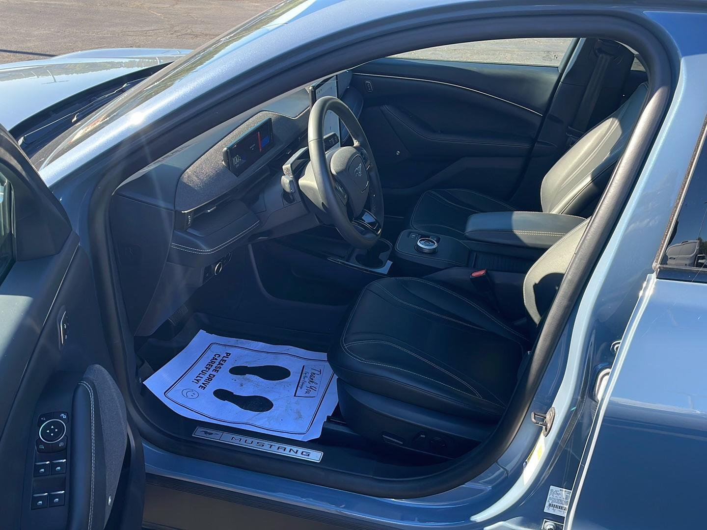 Used 2023 Vapor Blue Metallic Ford Premium image 11