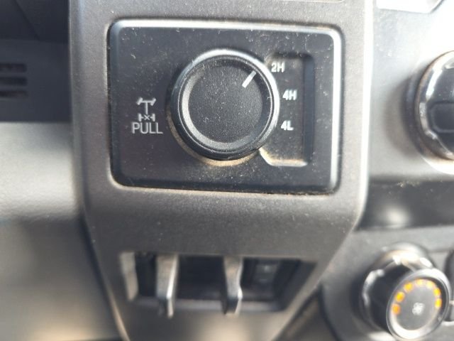 Used 2019 White Ford XL image 19