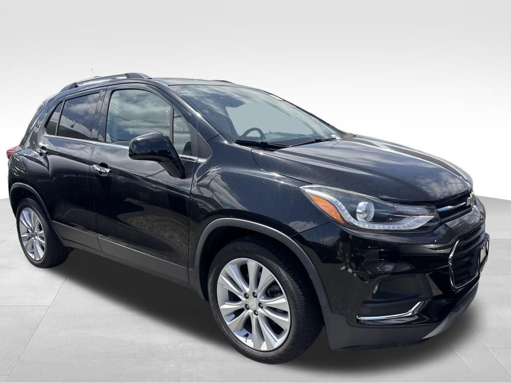 Used 2018 Black Chevrolet Premier image 7