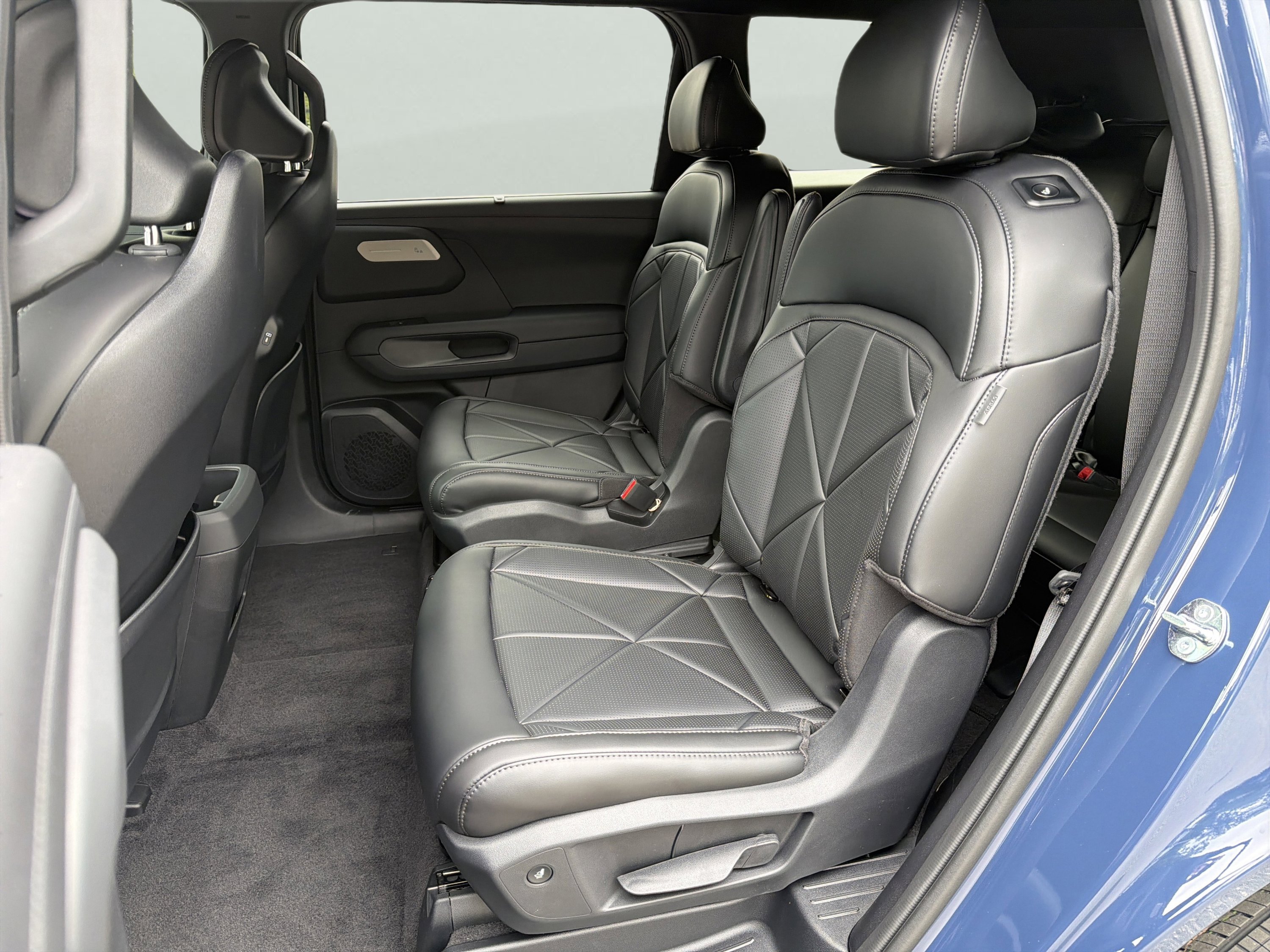New 2027 Midnight Lake Blue Kia EX image 22