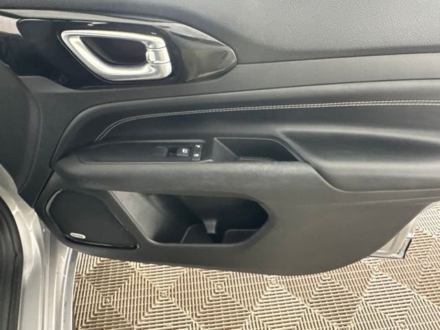 Used 2022 Silver Jeep Limited image 19