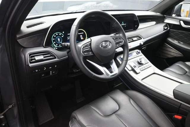 Used 2020 Steel / Graphite Hyundai Limited image 9