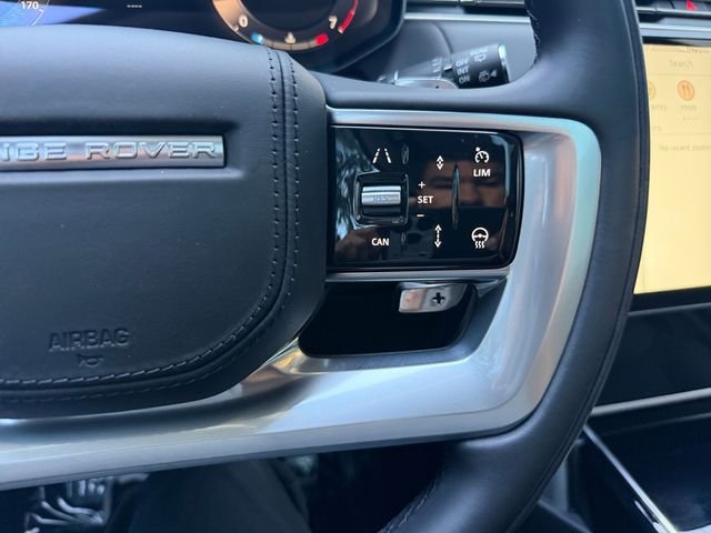Used 2025 White Land Rover SE image 23