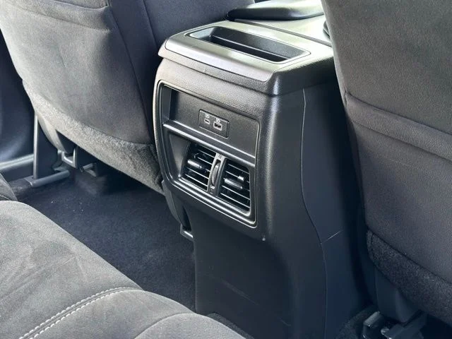 Used 2019 Silver Nissan S image 22