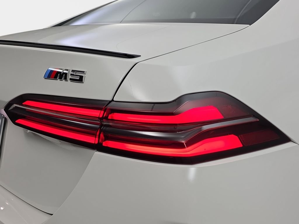 2026 BMW M5 M5 - Photo 33
