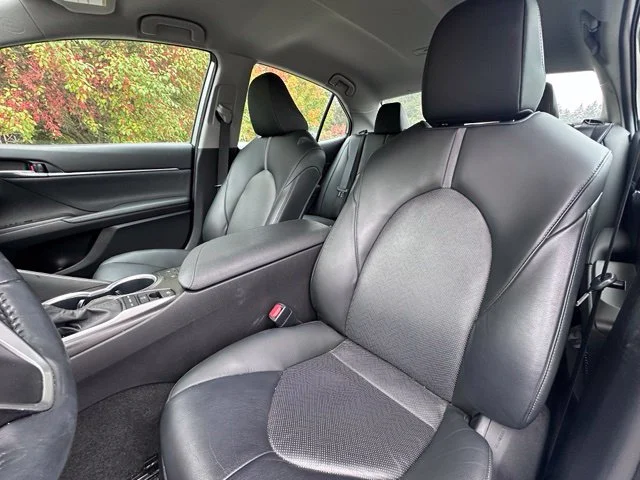 Used 2022 Silver Toyota XLE image 12