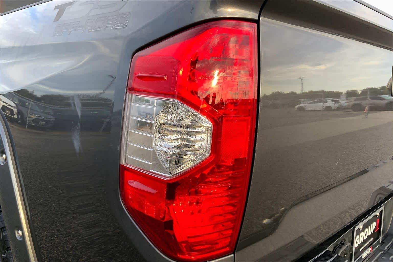 Used 2018 Magnetic Gray Metallic Toyota SR5 image 29
