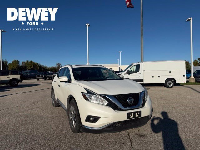 Used 2015 Pearl White Nissan SL image 2