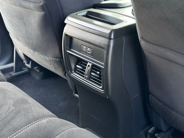 Used 2019 Silver Nissan S image 22