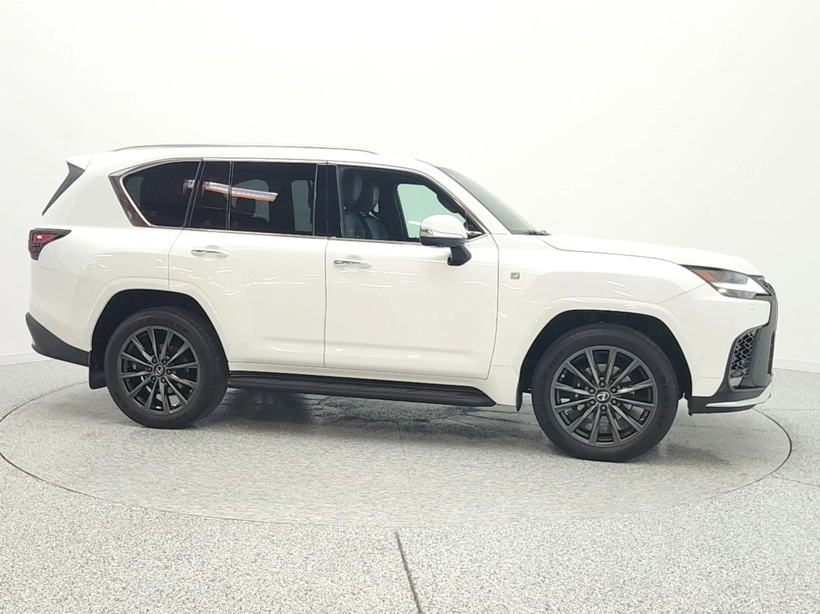 Used 2025 Ultra White Lexus LX 700h F SPORT 4WD image 4