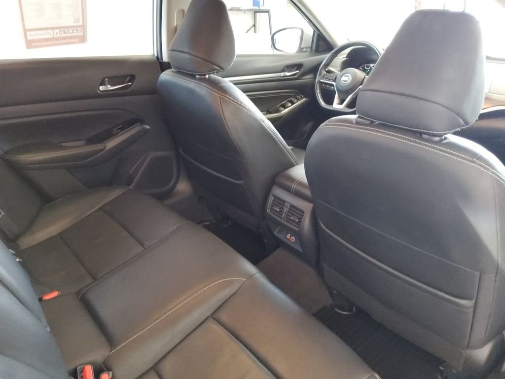 Used 2022 Silver Nissan 2.5 SL image 17