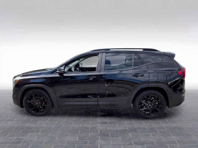 Used 2023 Black GMC SLE image 4