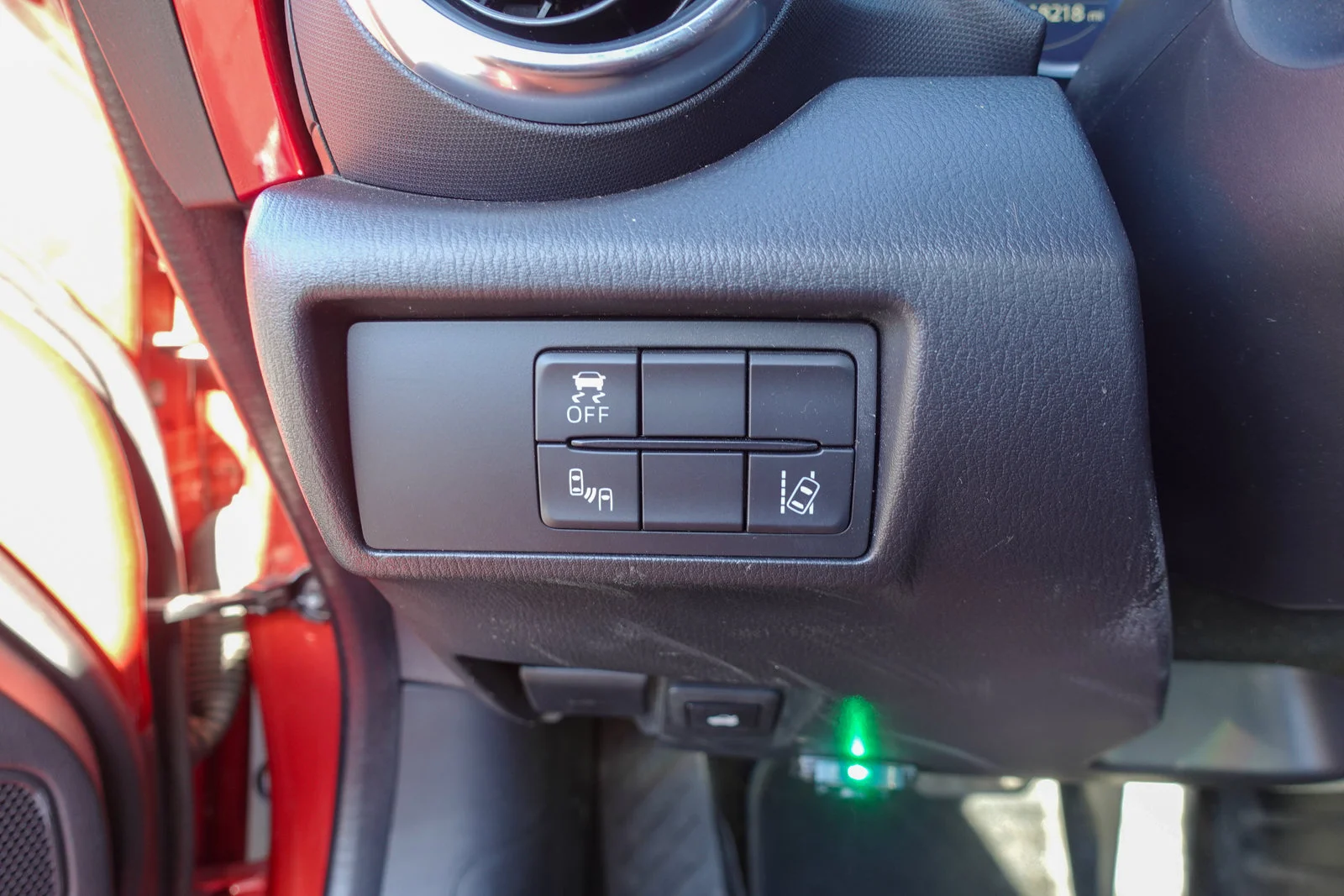 Used 2018 Red Crystal Mazda Grand Touring image 15