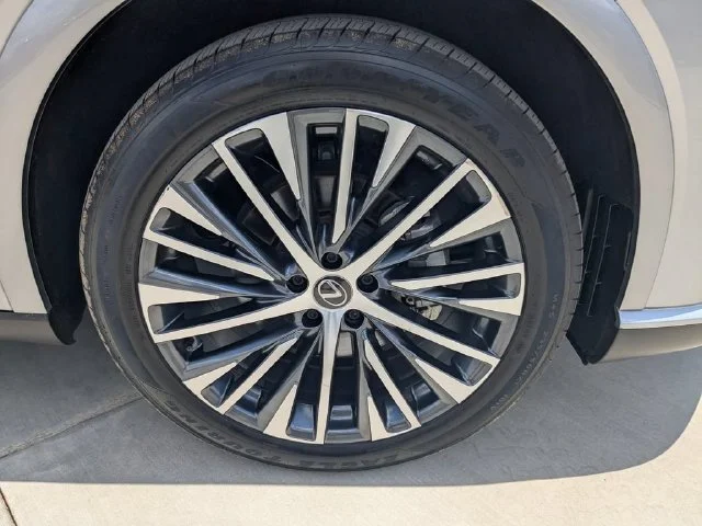 Used 2023 Silver Lexus 350 Premium Plus image 12