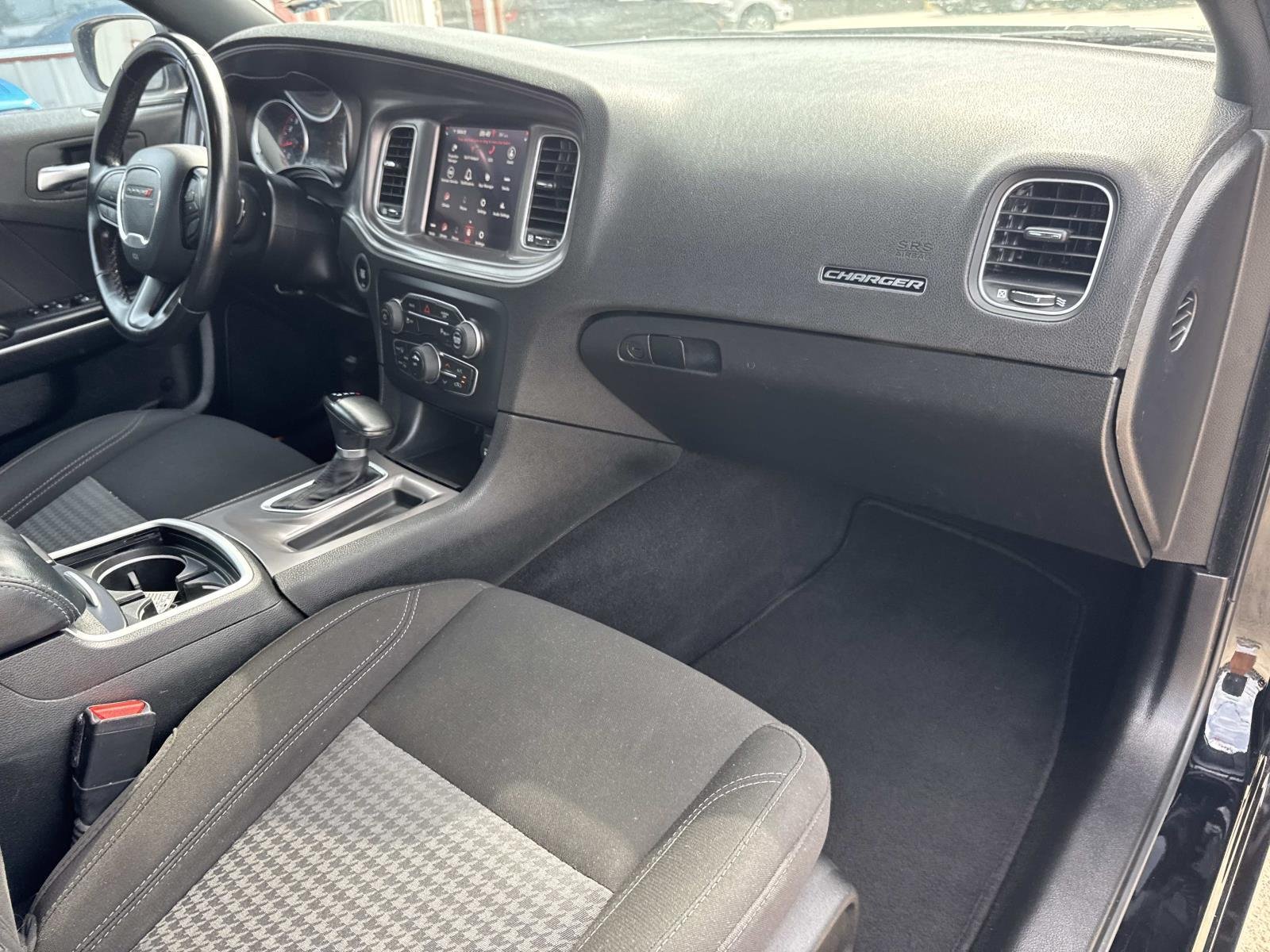 Used 2023 Pitch Black Clearcoat Dodge SXT image 12