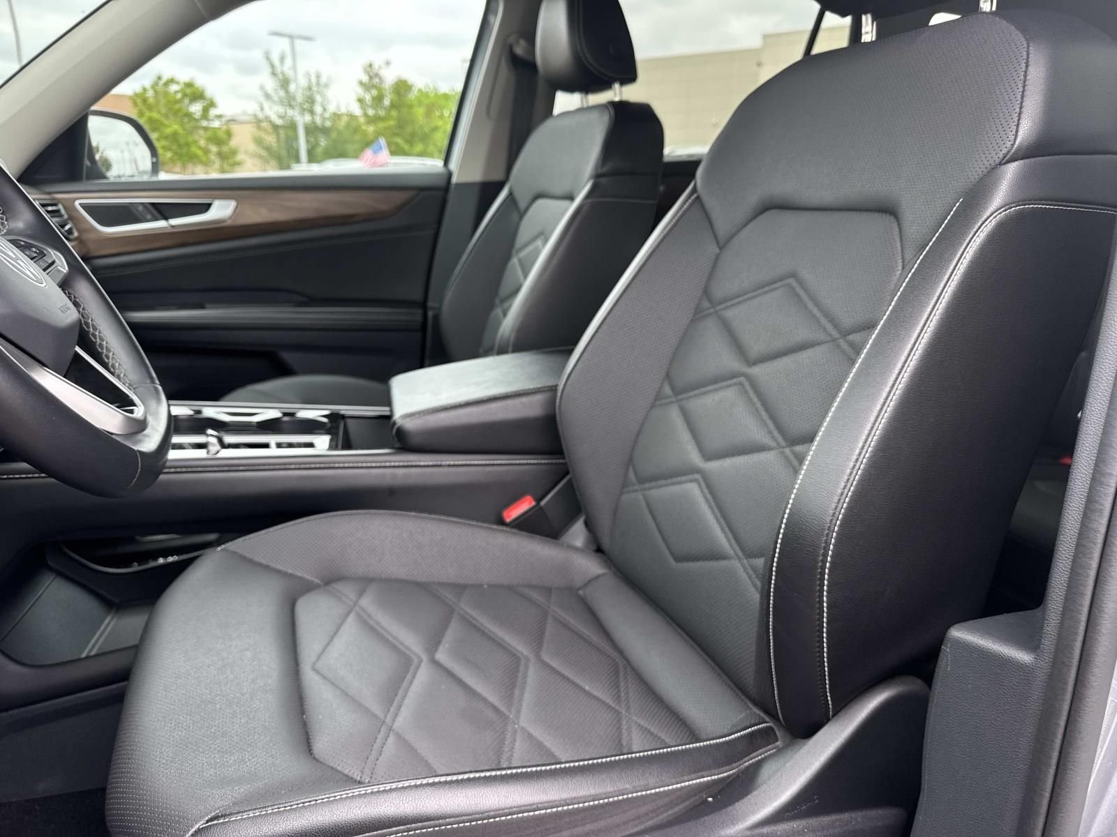 2024 Volkswagen Atlas SE w/Tech - Photo 16