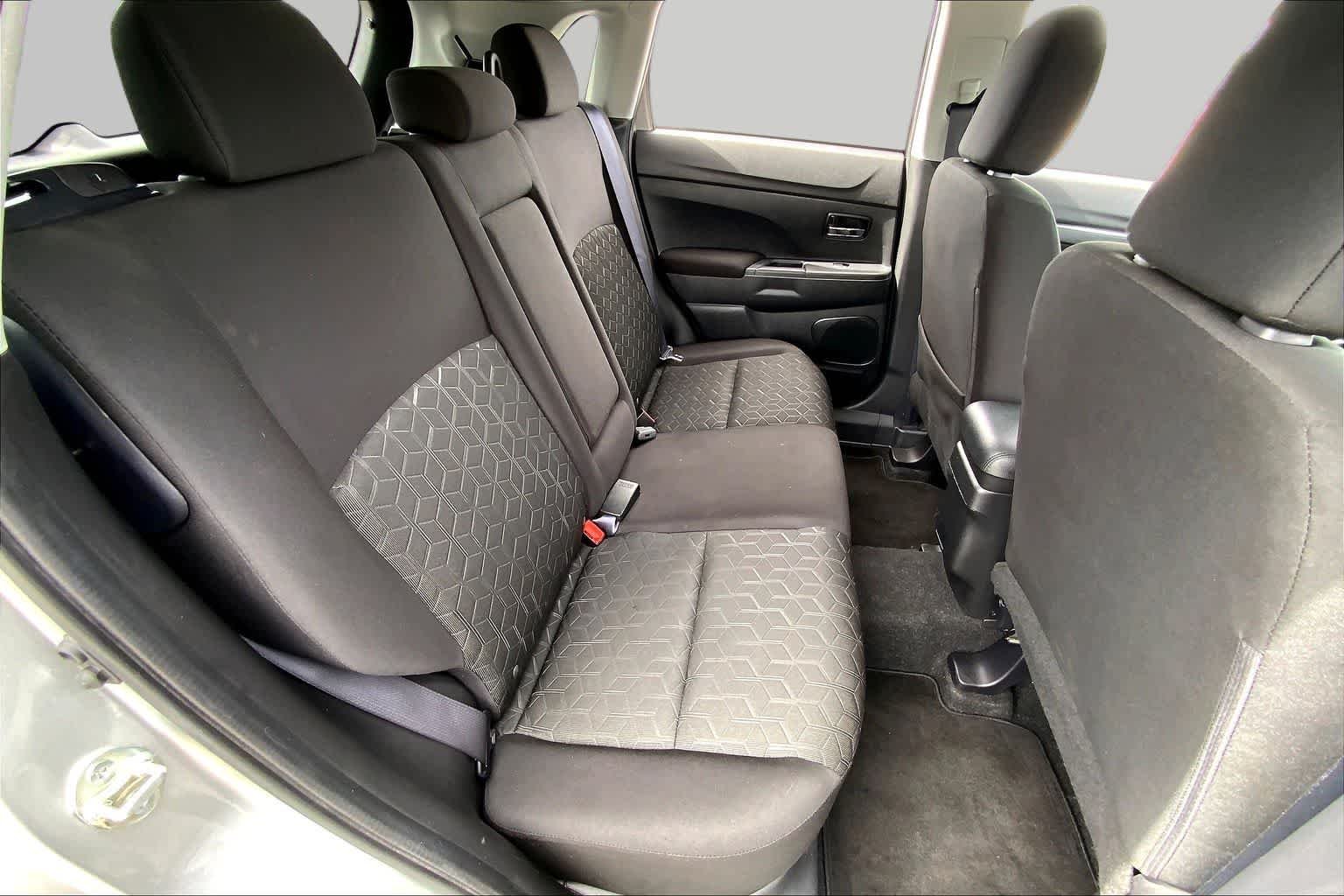 Used 2024 Alloy Silver Metallic Mitsubishi ES image 19