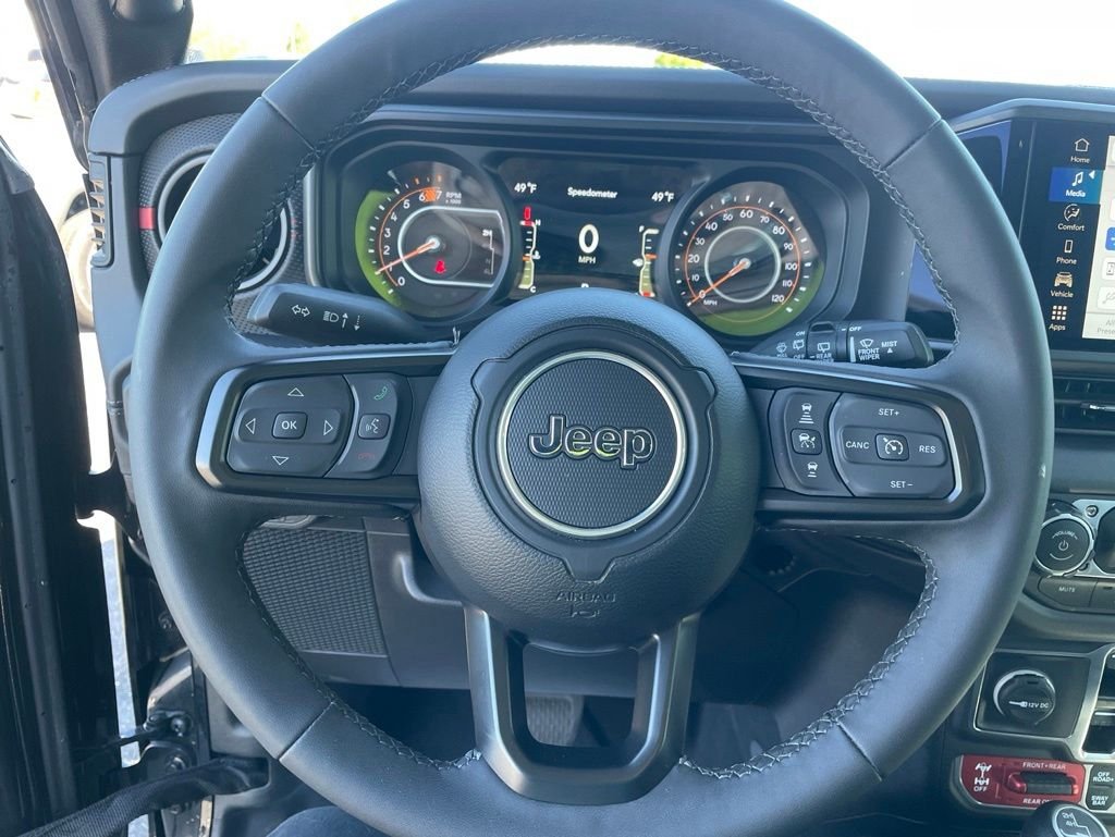 Used 2025 Black Jeep Rubicon image 21