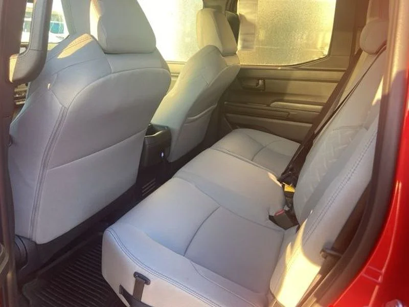 2026 Toyota Tacoma SR5 - Photo 13