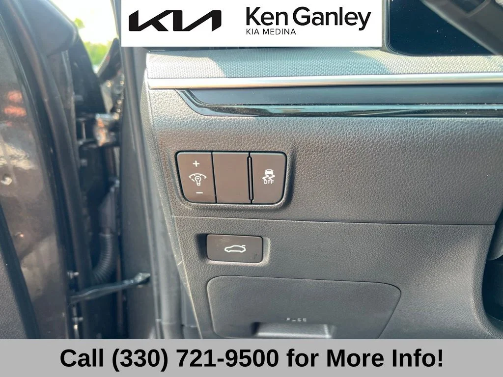 Certified Used 2025 Gray Kia LXS image 30